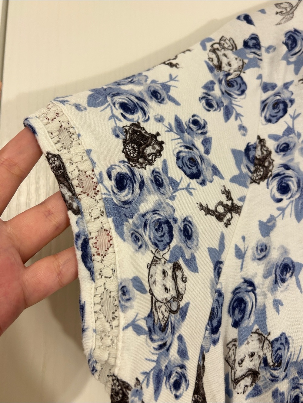 Floral Scoop Neck Peplum Blouse - Blue/White - Picture 2 of 6